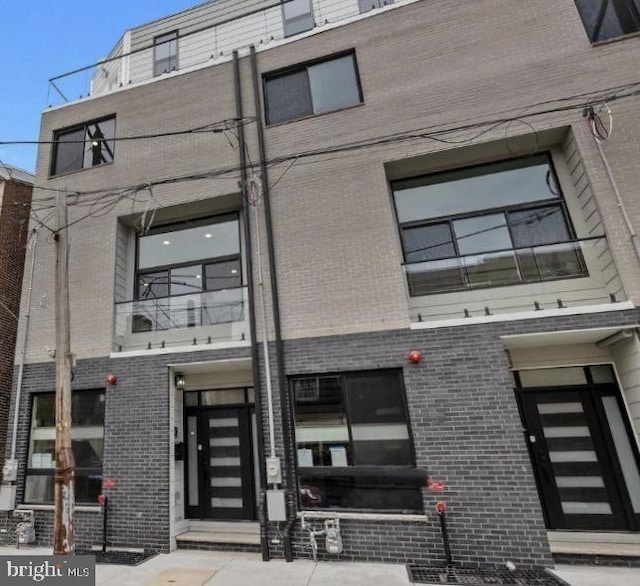 242 Montrose St, Philadelphia, PA 19147 - view of building exterior