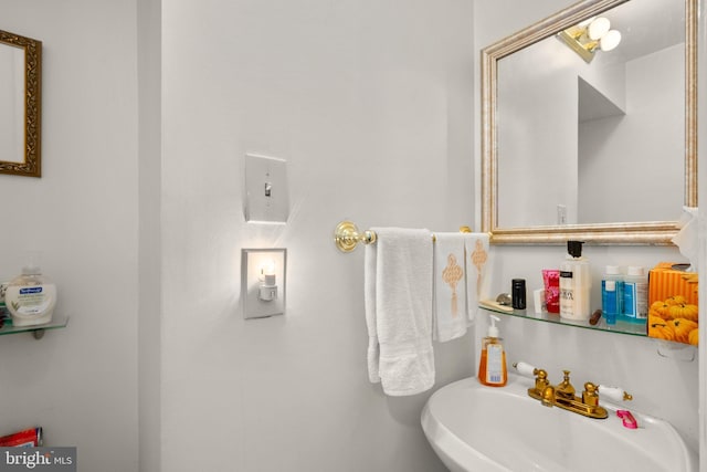 5409 20th Ave, Hyattsville, MD 20782 - bathroom with a sink