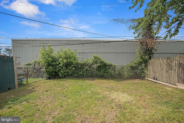 323 Sheridan Dr, New Castle, DE 19720 - view of yard