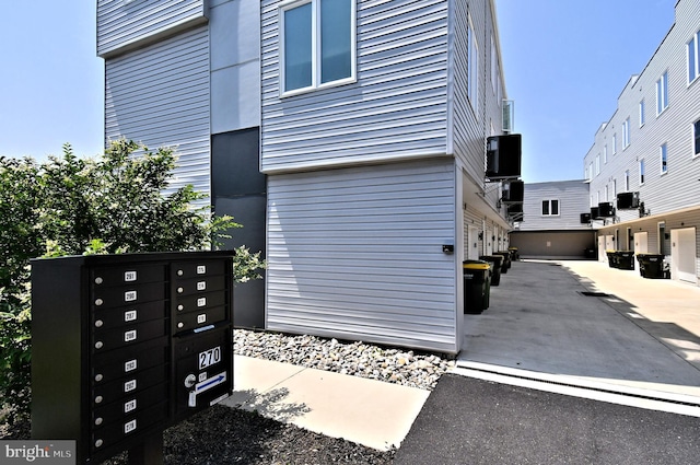 287 Yards Ct, Hatboro, PA 19040 - view of side of property with mail area
