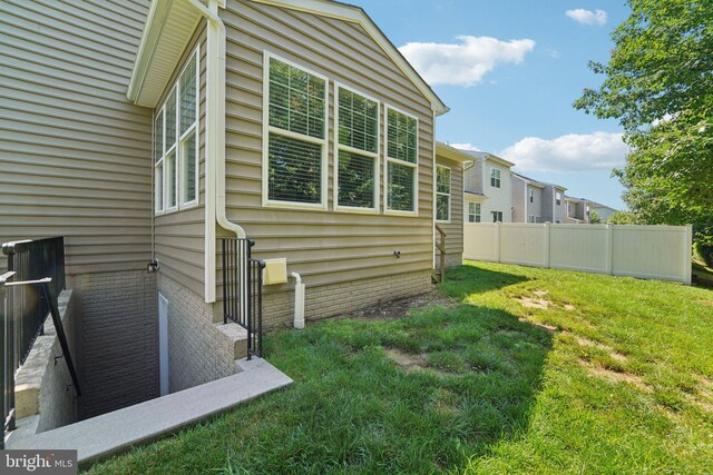 7912 Meridian Dr, Pasadena, MD 21122 - view of yard