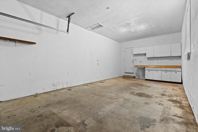 3415 E Market St, York, PA 17402 - view of garage