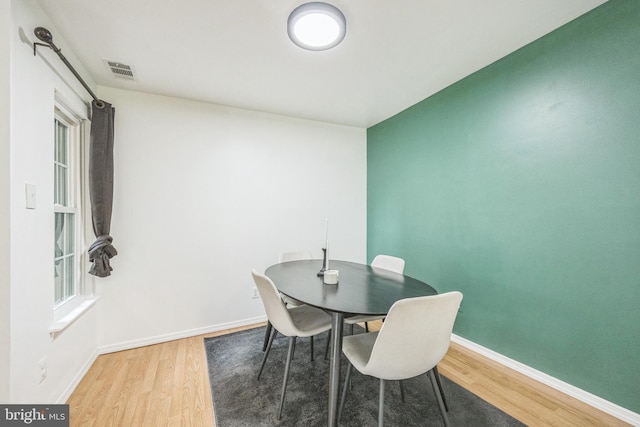 315 Coventry Ct, Mantua, NJ 08051 - dining space with wood finished floors and baseboards