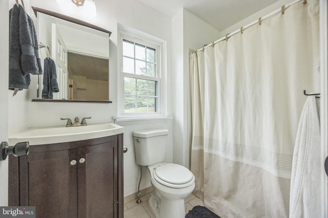 315 Coventry Ct, Mantua, NJ 08051 - full bathroom featuring toilet, vanity, tile patterned flooring, and a shower with curtain