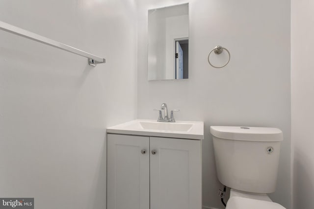 706 Cumberland St, Baltimore, MD 21217 - half bath featuring toilet and vanity