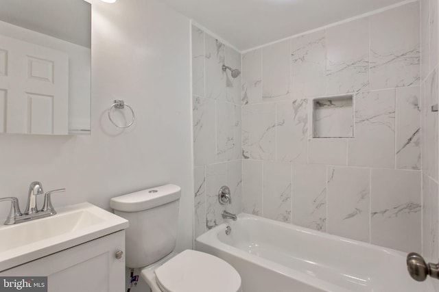 706 Cumberland St, Baltimore, MD 21217 - bathroom with toilet, vanity, and shower / tub combination