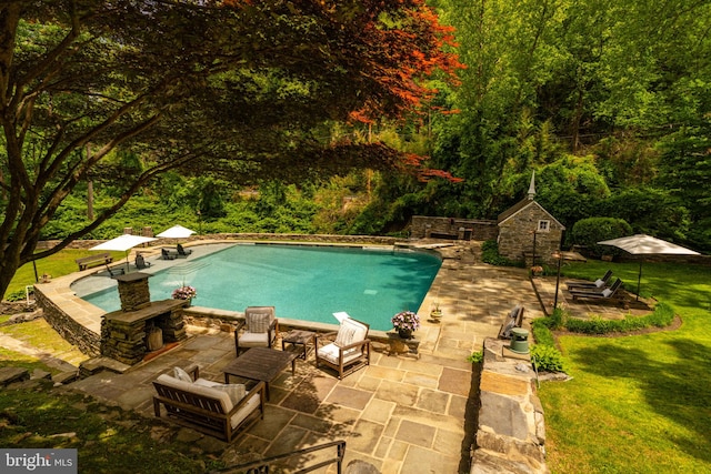 11 Conshohocken State Rd, Gladwyne, PA 19035 - outdoor pool featuring a patio area and a yard