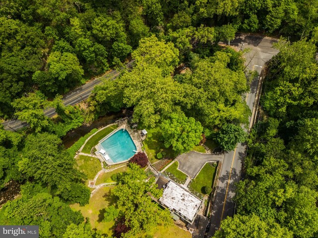 11 Conshohocken State Rd, Gladwyne, PA 19035 - aerial overview of property's location with a pool area and property boundaries highlighted