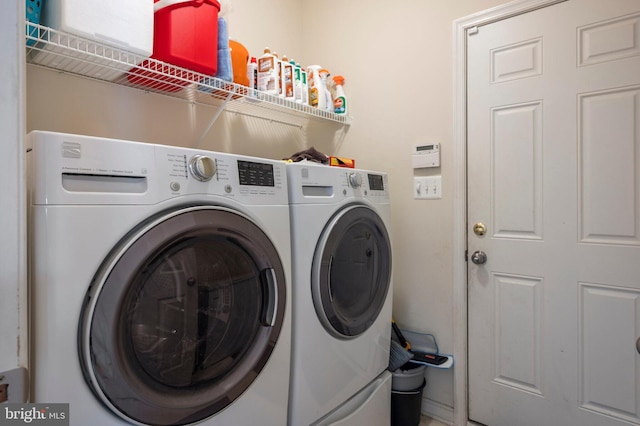 2652 Academic Ct, Waldorf, MD 20603 - laundry room with washer and clothes dryer