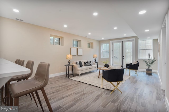 504 Kingsley Rd SW, Vienna, VA 22180 - living room with wood finished floors and recessed lighting