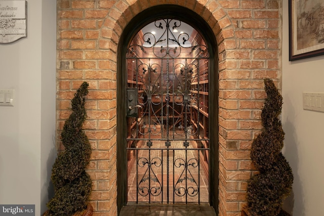 103 Marian Dr, Princeton Junction, NJ 08550 - detailed view of arched walkways and brick wall