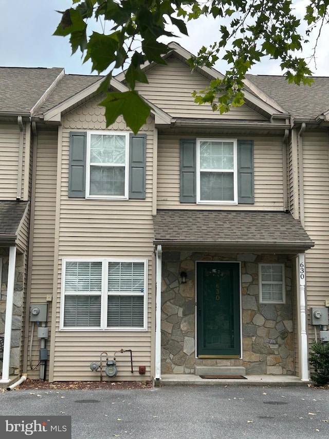 630 Walnut Tree Dr, Blandon, PA 19510 - multi unit property featuring stone siding and a shingled roof
