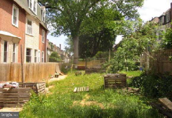 547 S 49th St, Philadelphia, PA 19143
