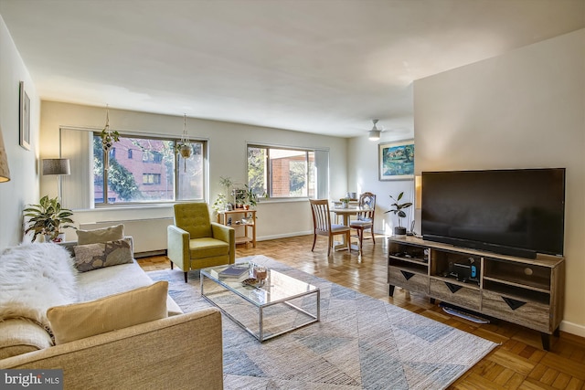 3900 Tunlaw Rd NW Unit 118, Washington, DC 20007 - living room with baseboards