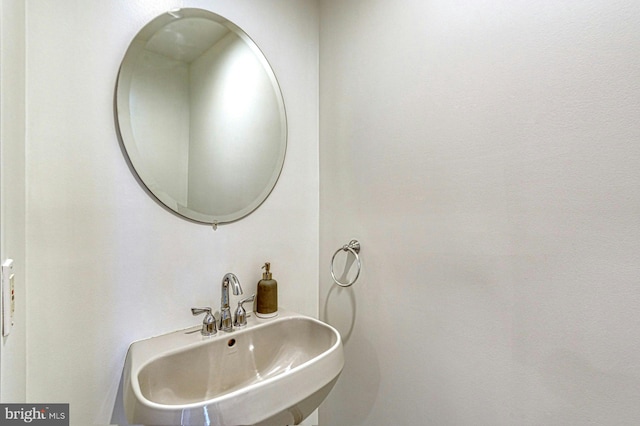 3820 Lorcom Ln, Arlington, VA 22207 - bathroom with a sink