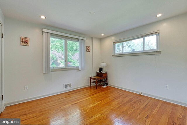 3820 Lorcom Ln, Arlington, VA 22207 - unfurnished room with wood finished floors, recessed lighting, and baseboards