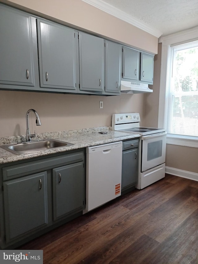 513 N Highland Ave, Baltimore, MD 21205 - kitchen with white appliances, a sink, under cabinet range hood, gray cabinetry, and ornamental molding