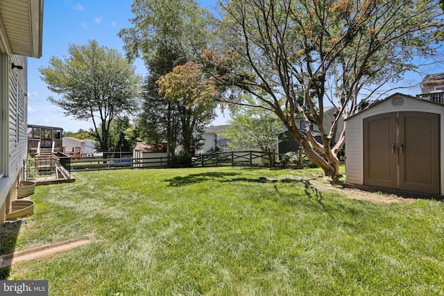 9416 Seven Courts Dr, Baltimore, MD 21236 - view of yard with stairway