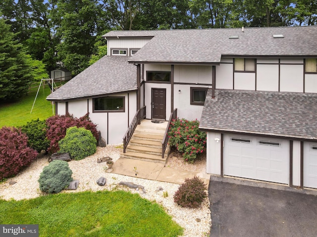 11815 Oriole Dr, Hagerstown, MD 21742 - view of front of property with roof with shingles, asphalt driveway, and a front yard