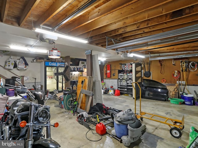11815 Oriole Dr, Hagerstown, MD 21742 - garage featuring a garage door opener