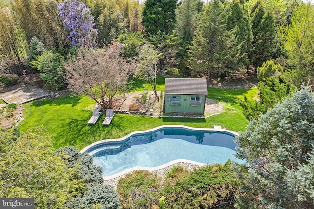 65 Covered Bridge Rd, New Hope, PA 18938 - view of subject property featuring a pool