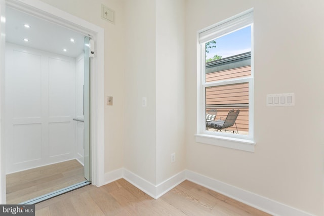 3546 Sutton Heights Cir, Fairfax, VA 22031 - corridor with light wood-style floors and recessed lighting