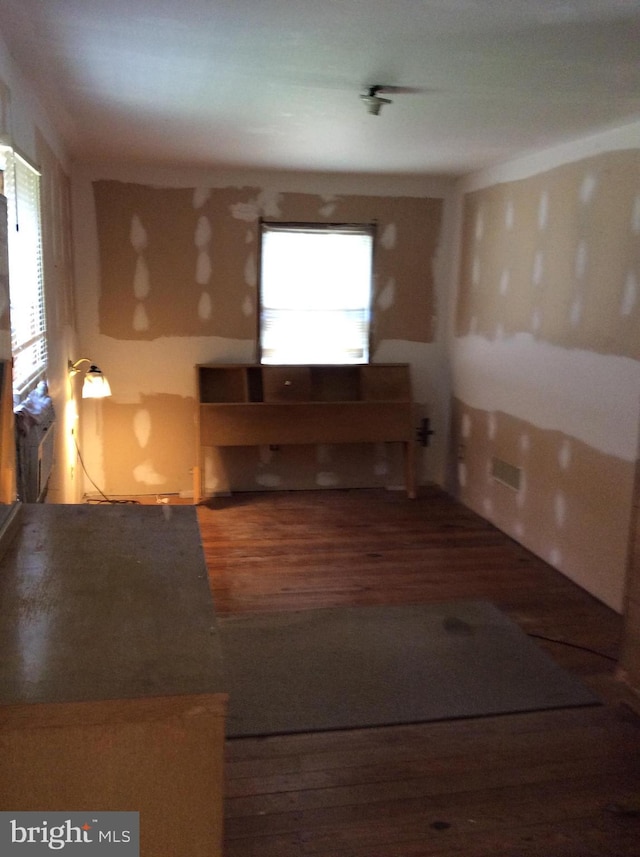 529 Oldtown Rd, Goldsboro, MD 21636 - corridor with wood finished floors