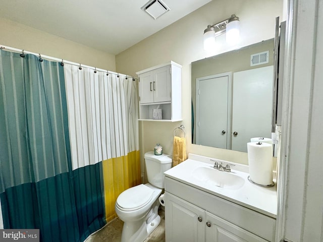 6820 Jade Ct, Capitol Heights, MD 20743 - bathroom featuring vanity and curtained shower