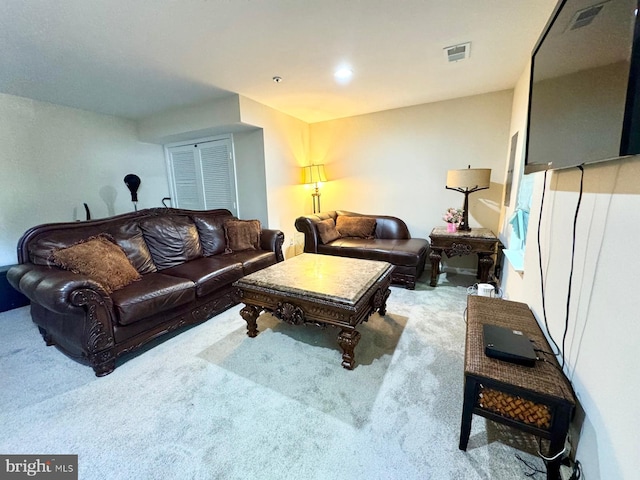 6820 Jade Ct, Capitol Heights, MD 20743 - living room featuring carpet floors