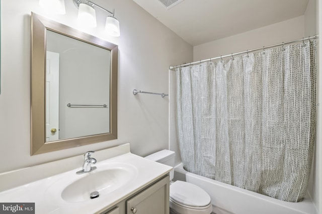 17542 Falls Pl, Round Hill, VA 20141 - bathroom featuring vanity, toilet, and shower / bath combo