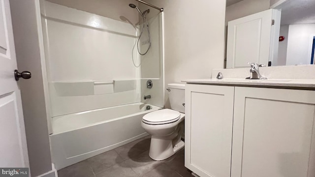 4904 Brookside Ct, Coopersburg, PA 18036 - full bathroom featuring toilet, vanity,  shower combination, and tile patterned flooring