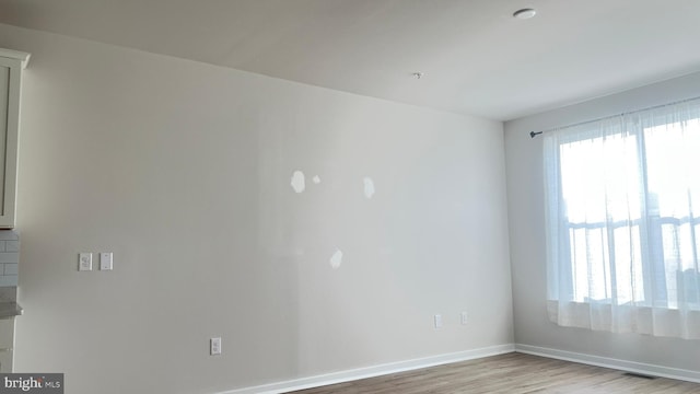 4904 Brookside Ct, Coopersburg, PA 18036 - unfurnished room featuring light wood finished floors and baseboards
