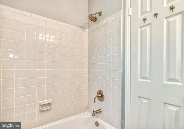 2990 S Columbus St, Arlington, VA 22206 - bathroom featuring bathing tub / shower combination
