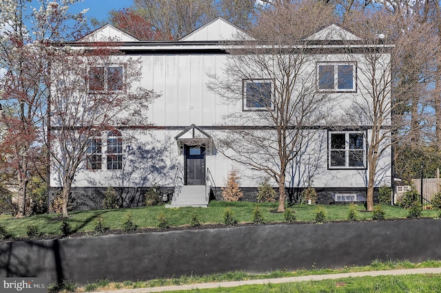 11921 Coronada Pl, Kensington, MD 20895 - view of front of house with entry steps and a front yard