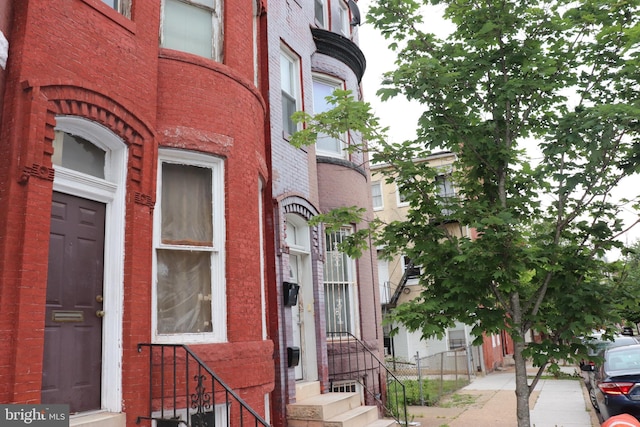 1501 Druid Hill Ave, Baltimore, MD 21217 - property entrance featuring brick siding