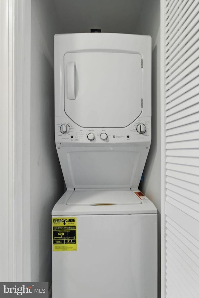 1964 Guy Way, Dundalk, MD 21222 - laundry area featuring stacked washer / drying machine