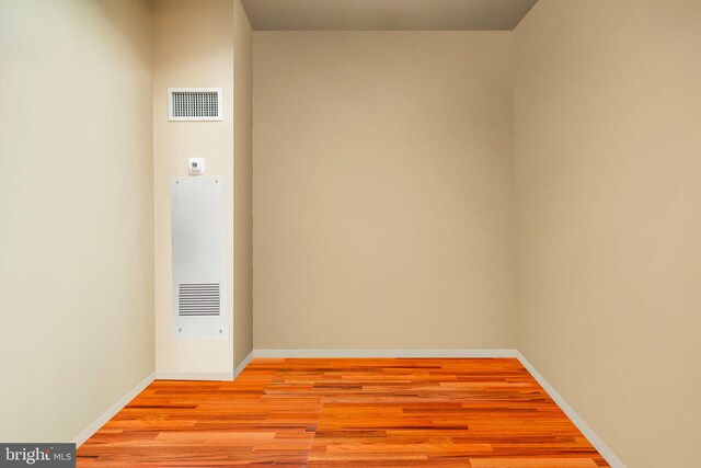 901 N Penn St Unit F2003, Philadelphia, PA 19123 - empty room with light wood finished floors and baseboards