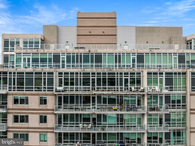 901 N Penn St Unit F2003, Philadelphia, PA 19123 - view of apartment building / complex
