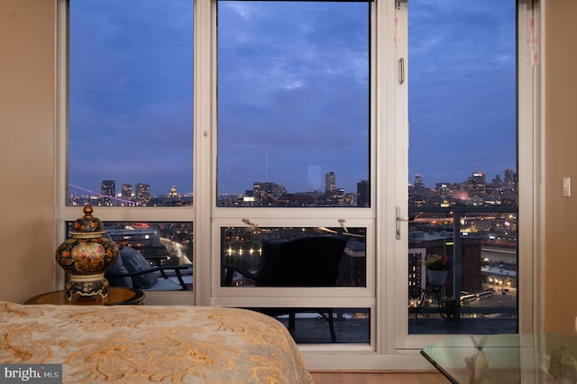 901 N Penn St Unit F2003, Philadelphia, PA 19123 - bedroom featuring a view of skyline