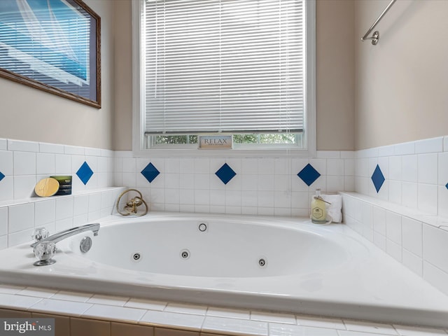 106 Barb Ct, Stephens City, VA 22655 - bathroom with a jetted tub