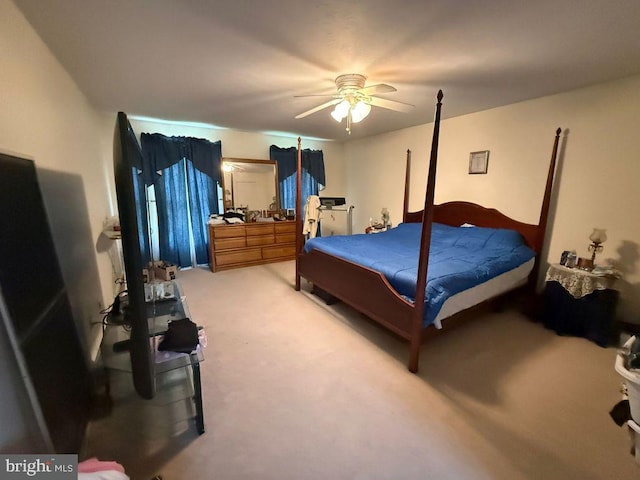 530 Glenhaven Dr, Glenshaw, PA 15116 - bedroom featuring light carpet