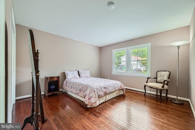3528 Cohasset Ave, Annapolis, MD 21403 - bedroom with hardwood / wood-style flooring and baseboards