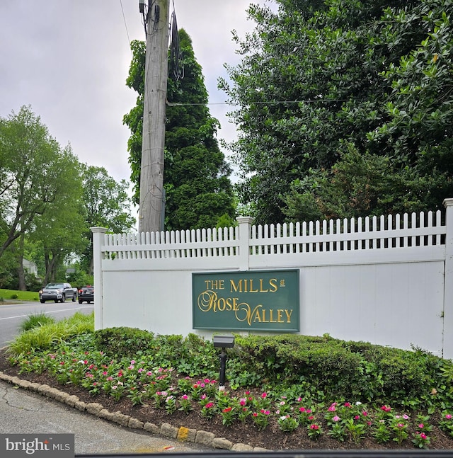 721 Kincaid Mills Ln, Wallingford, PA 19086 - view of community / neighborhood sign