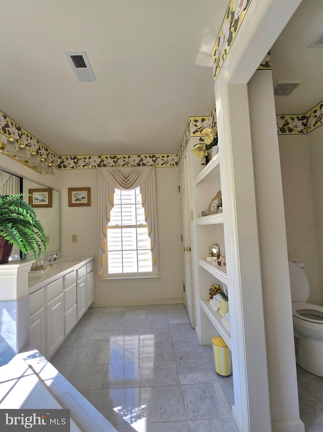 721 Kincaid Mills Ln, Wallingford, PA 19086 - bathroom with toilet and vanity
