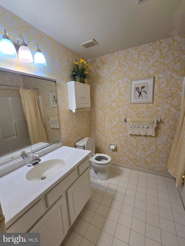 721 Kincaid Mills Ln, Wallingford, PA 19086 - full bathroom featuring tile patterned flooring, vanity, and a shower with curtain