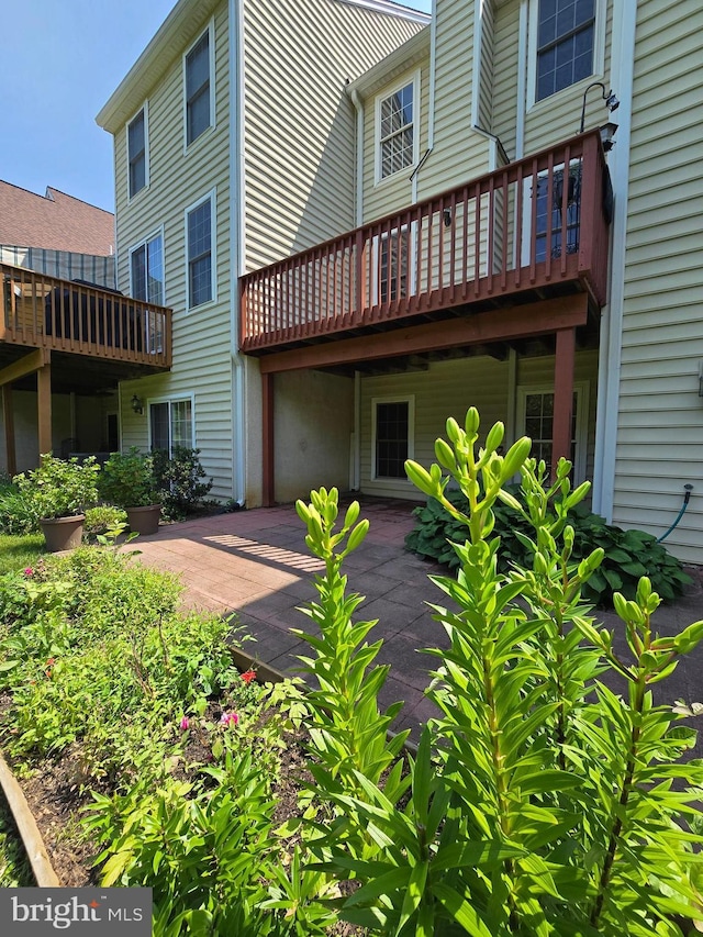 721 Kincaid Mills Ln, Wallingford, PA 19086 - back of property