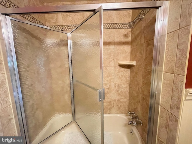 604 Ivystone Ln, Cinnaminson, NJ 08077 - full bath featuring combined bath / shower with glass door