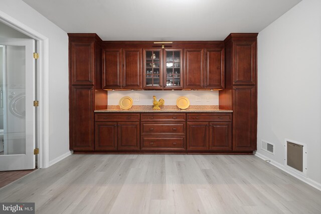 470 N Nautilus Dr, Manahawkin, NJ 08050 - bar area with light wood-style floors