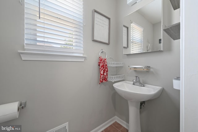 470 N Nautilus Dr, Manahawkin, NJ 08050 - bathroom featuring baseboards and a sink