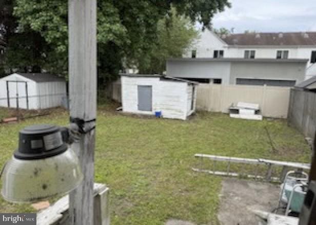 1231 W 27th St, Norfolk, VA 23508 - view of yard